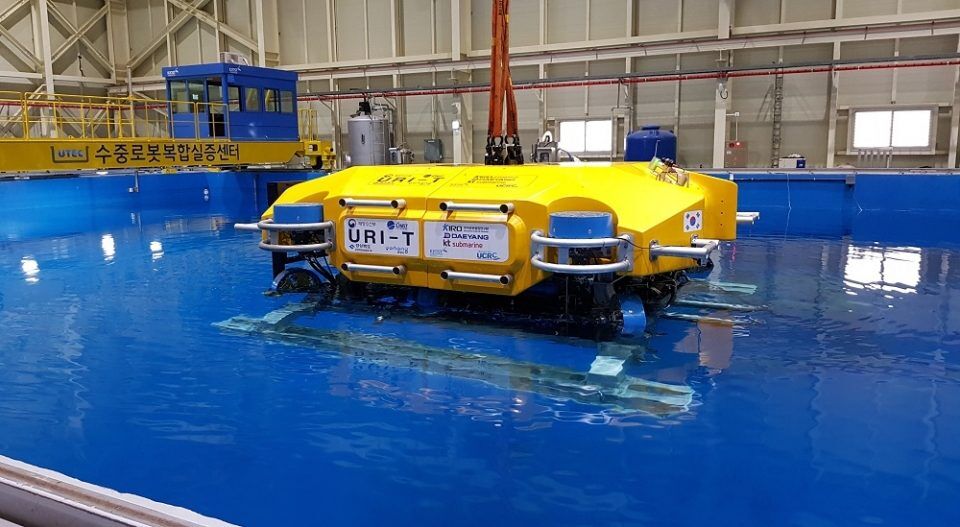 URI-T in the underwater robotics test centre pool
